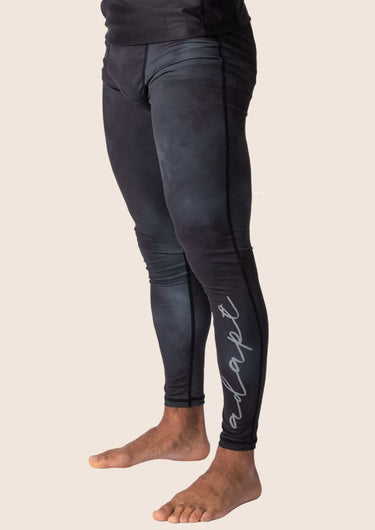 Men’s compression training spats with black smoke print; full‑length; four‑way stretch material.