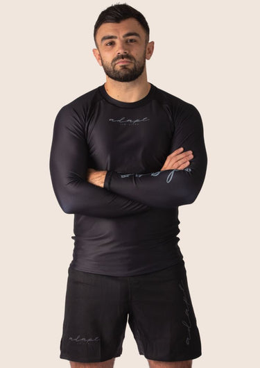 Men’s Long-Sleeved Classic Rashguard in Black