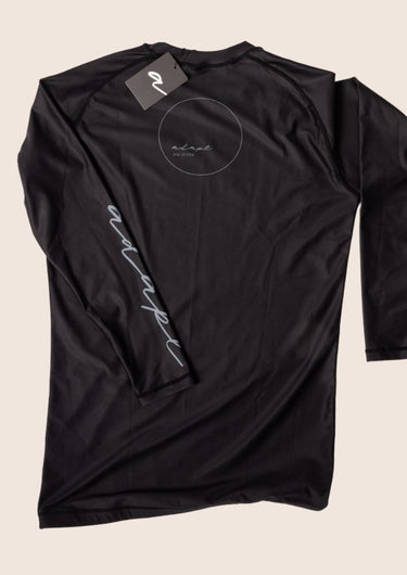 Men’s Long-Sleeved Classic Rashguard in Black