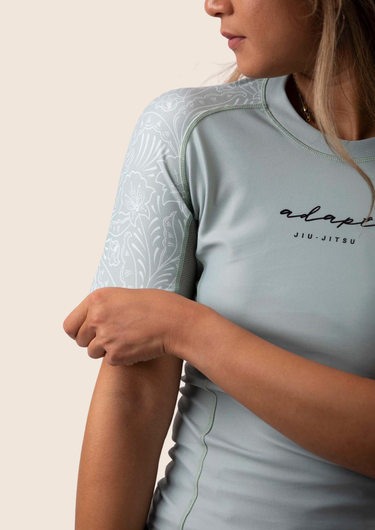 Rashguard Paisley Edition für Damen – Salbei R#010